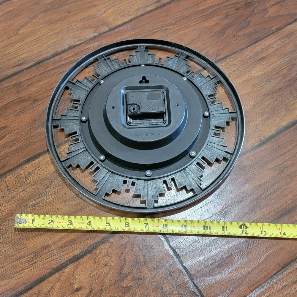 Clock - Picture 5 of 6
